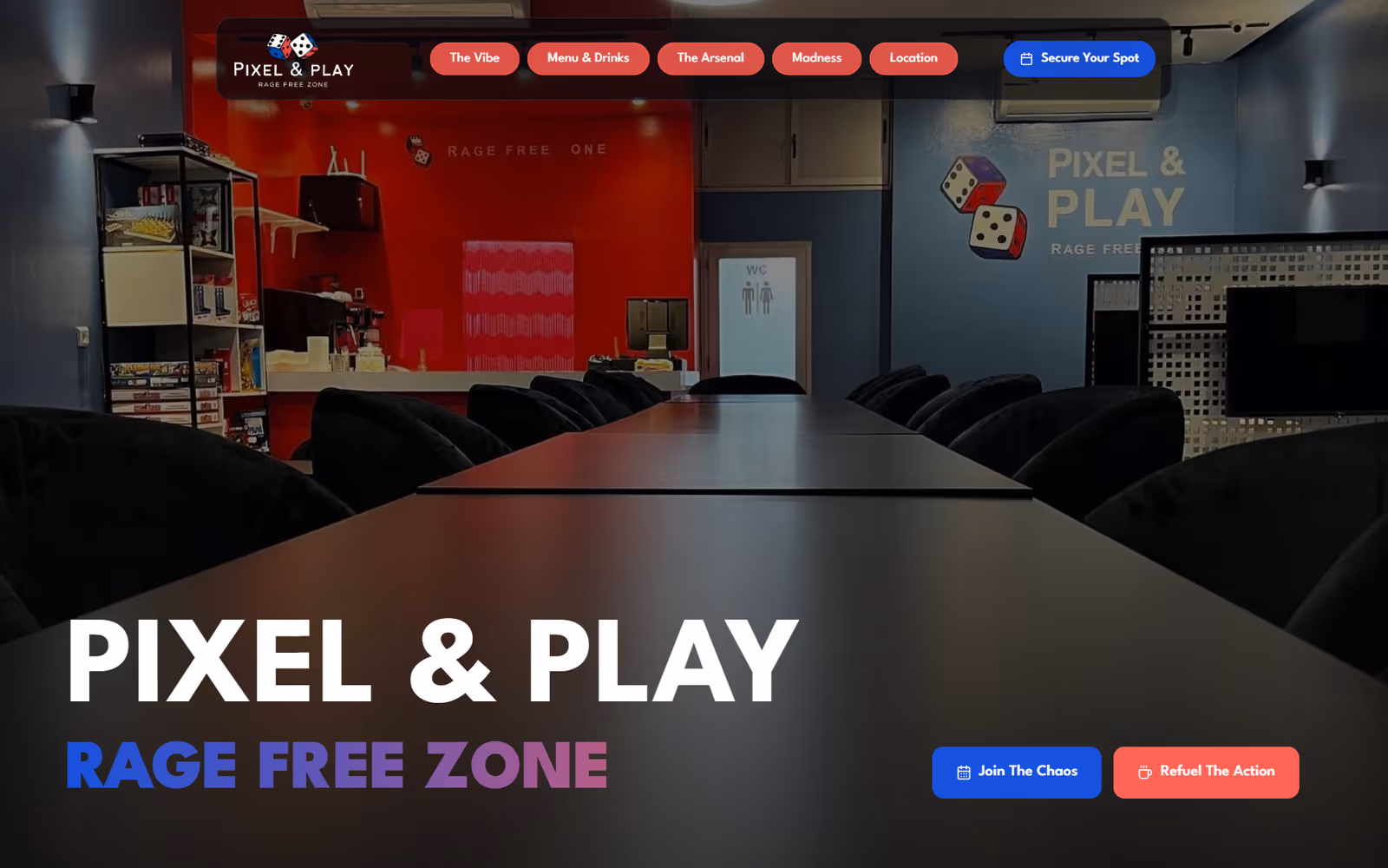 Pixel & Play Gaming Café homepage on desktop